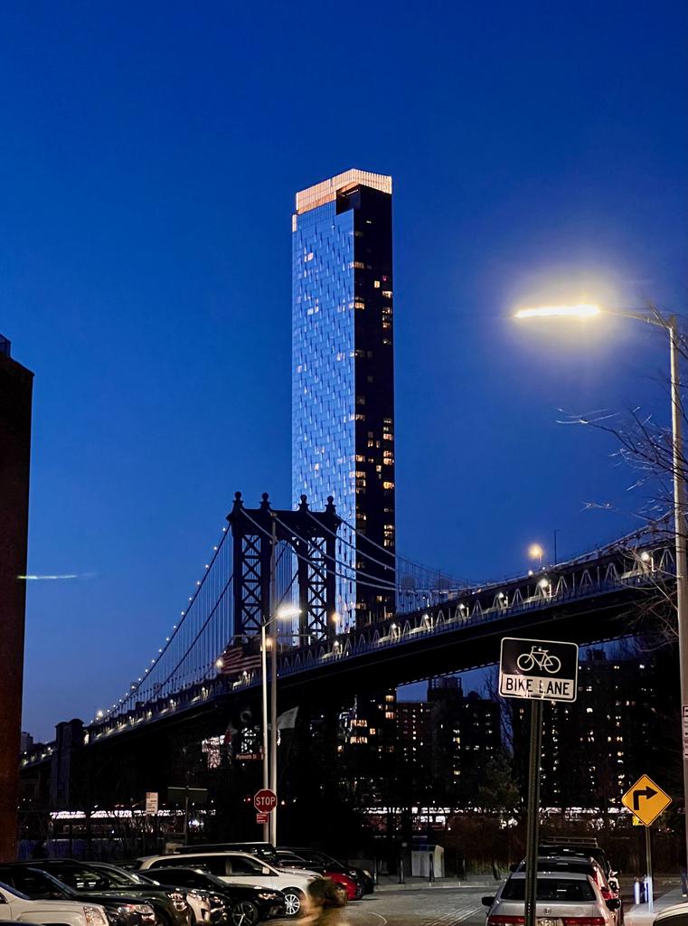 Brooklyn Bridge by night